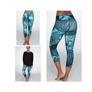 HP. Champion Absolute Printed Capri With Smooth Tec3